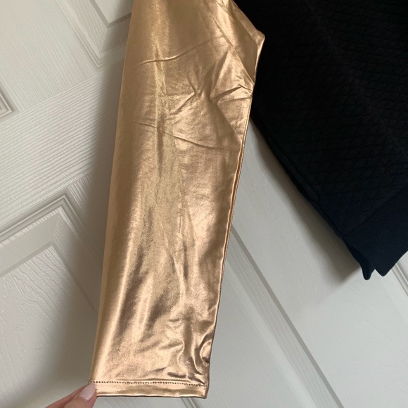 NWT Lucca Couture Black Quilted Pullover w/ Metallic Sleeves and Pockets - Picture 7 of 8